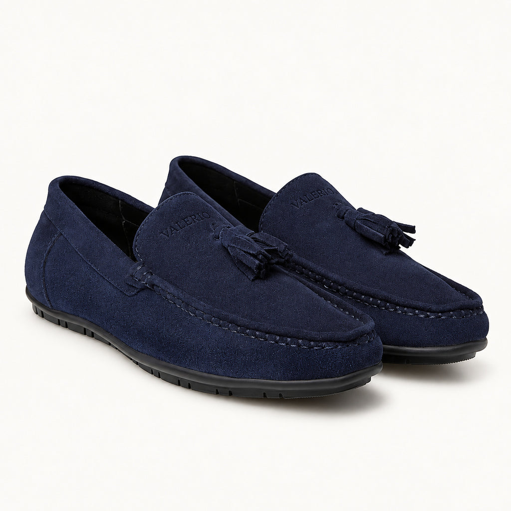 VALERIO Molo Mocassino Uomo in Camoscio Blu con Nappine – vista frontale del paio