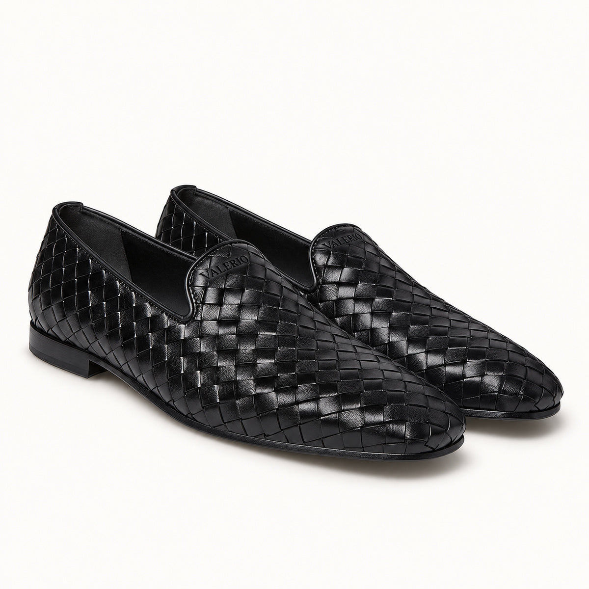 VALERIO Ravello Loafer Uomo in Vitello Intrecciato Nero – vista frontale del paio